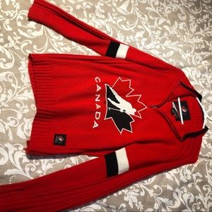 Medium Canada hockey sweater